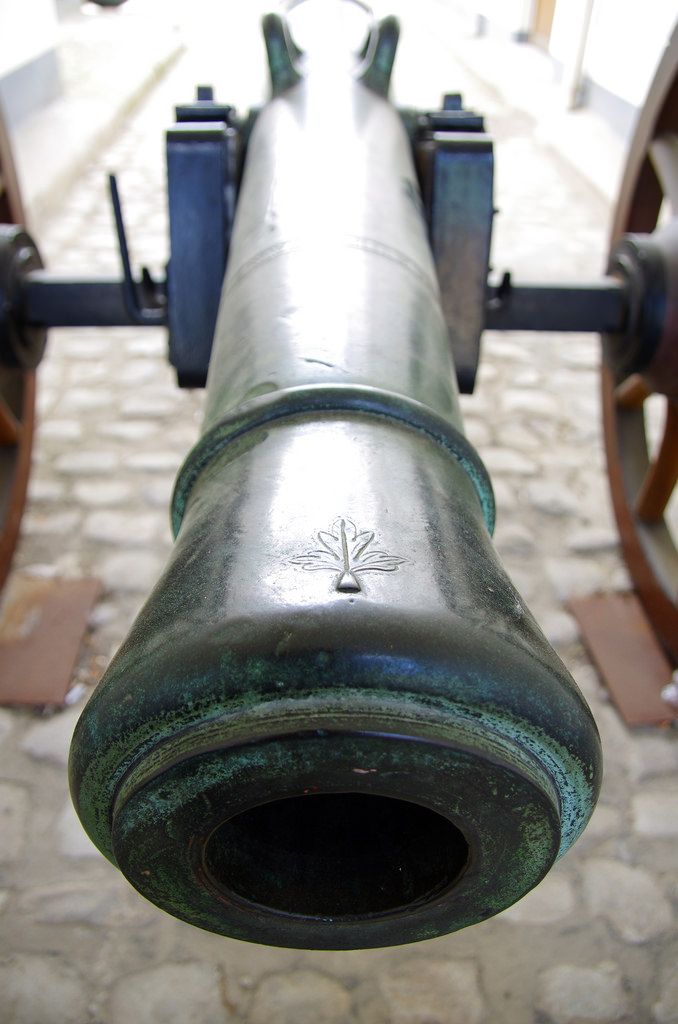 Wellingtonmuseum – kanon op de binnenplaats.